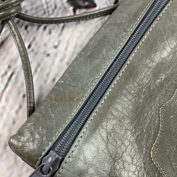 VINTAGE 70’s CARLOS FALCHI Gray Leather Crossbody Bag - Picture 13 of 17